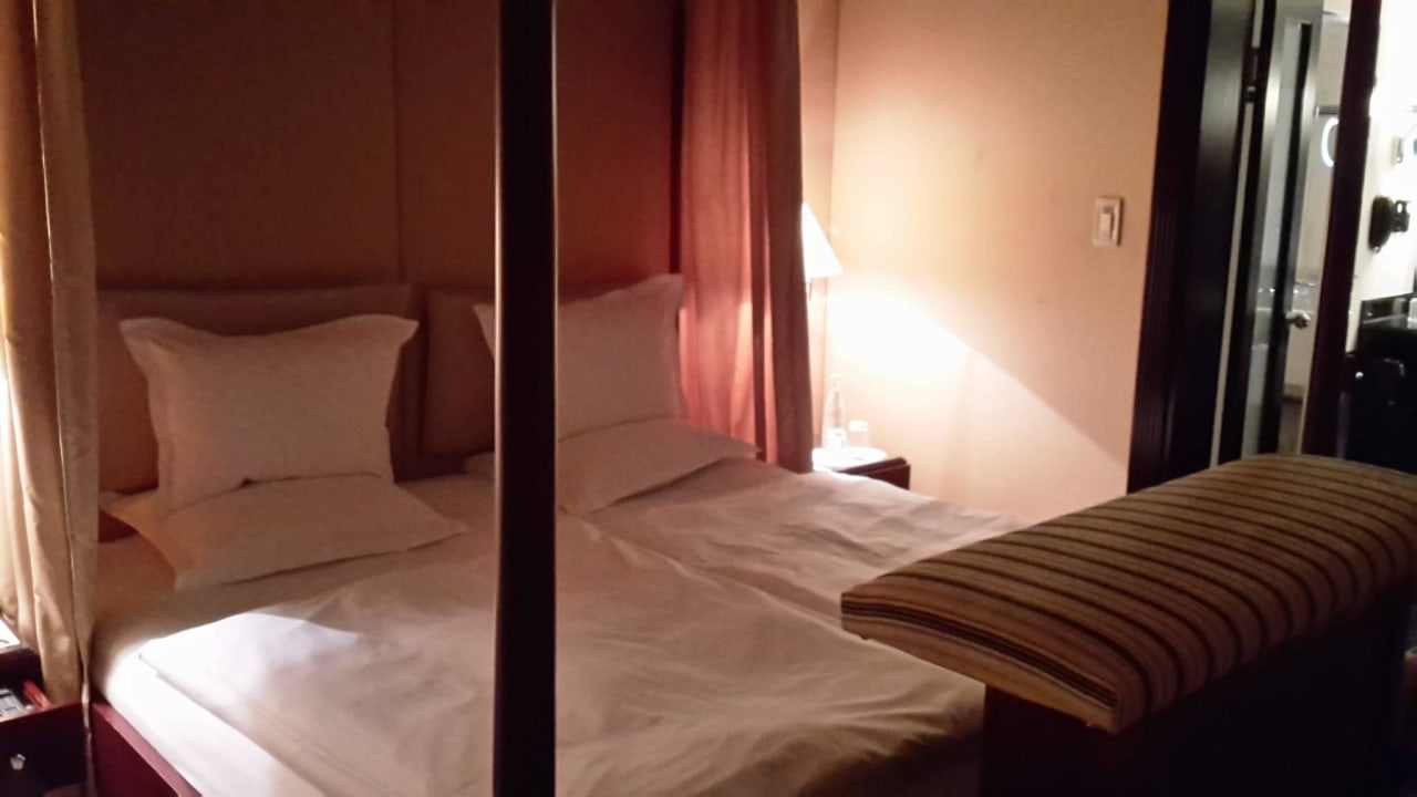 Separates Schlafzimmer Suite 678 Hotel Adlon Kempinski Berlin