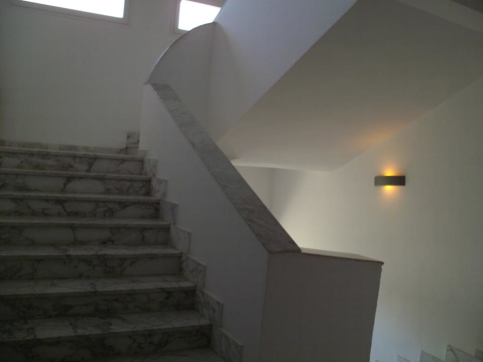 Eine Treppe im Hauptgebäude TUI MAGIC LIFE Penelope Beach