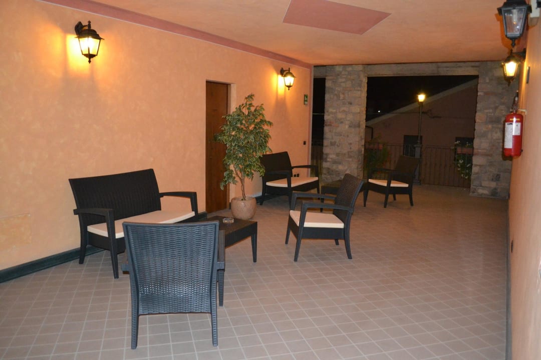 Salotto Esterno Hotel Albergo La Piana