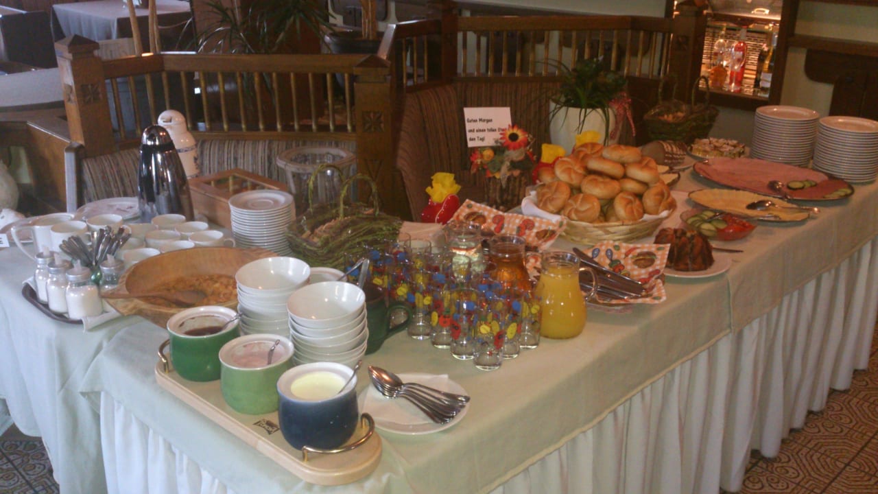Frühstücksbuffet Mentenwirt Pension & Appartements