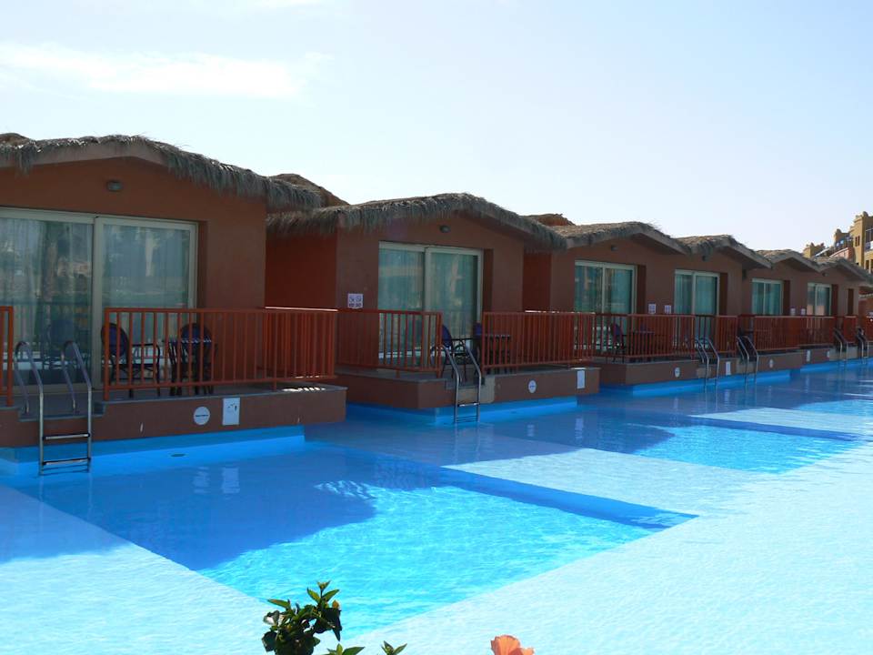 Wygląd zewnętrzny hotelu  Titanic Beach Spa & Aqua Park