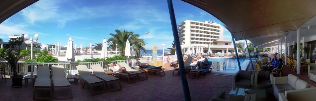 Pool & Bar Hotel Osiris