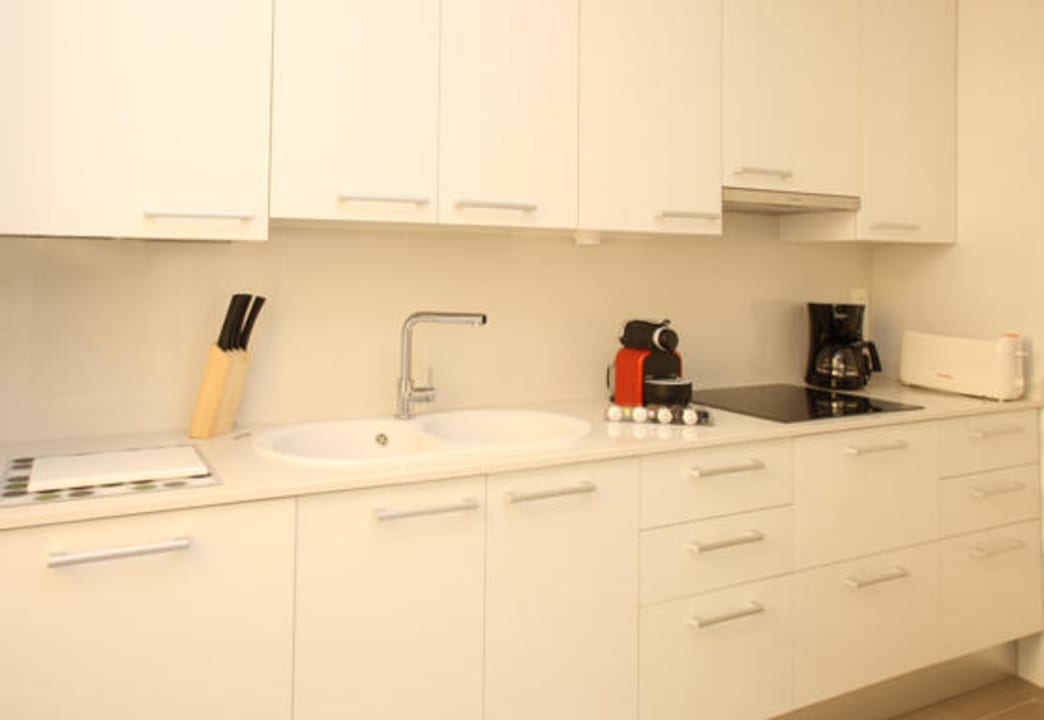 Cocina MH Apartments Suites