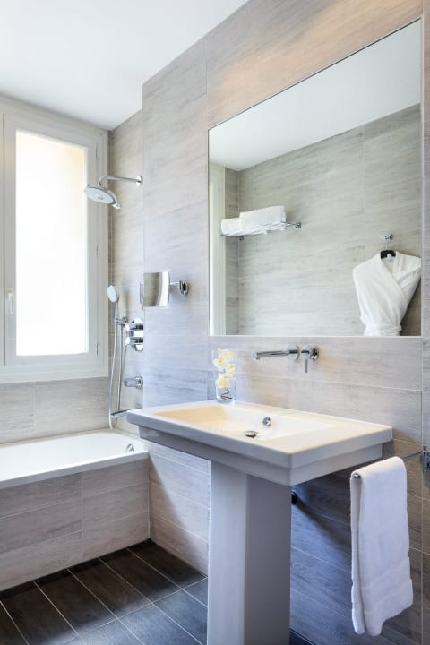 Salle de bain Best Western Plus Hôtel Massena Nice