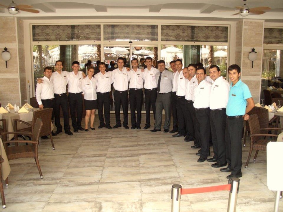 Das Super Team: Der Restaurant Service! Side Crown Palace