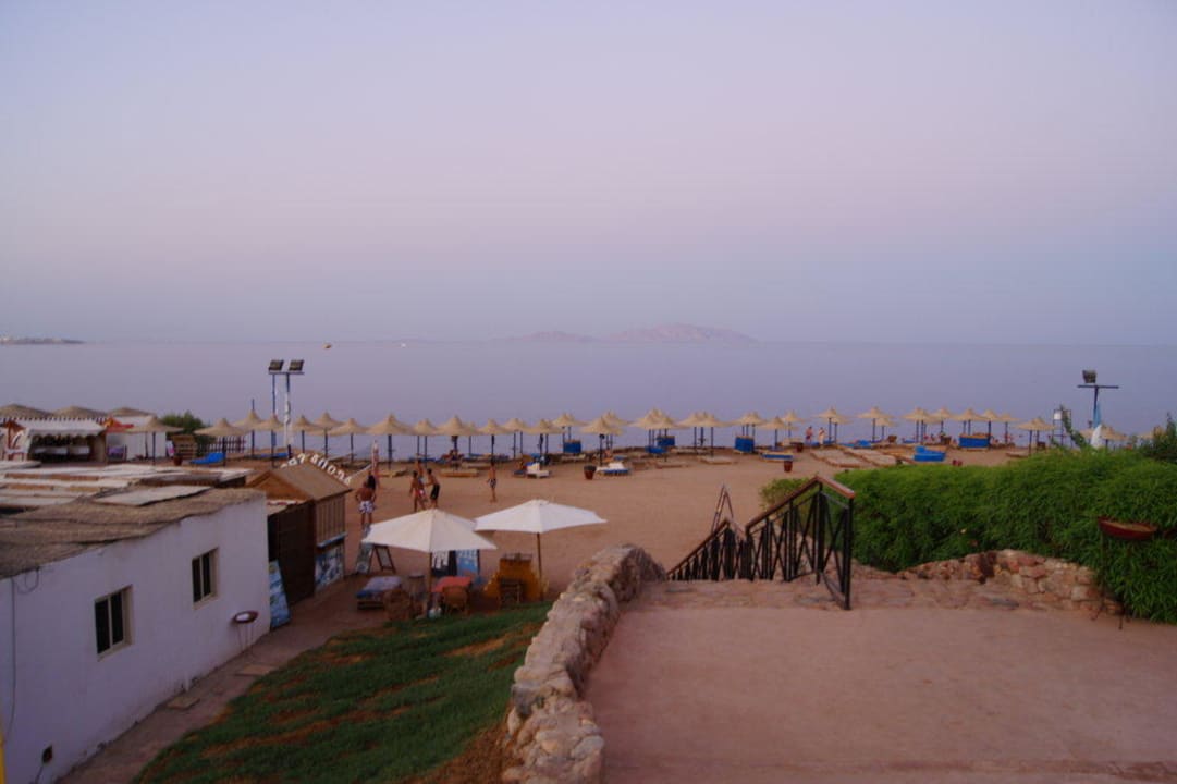 Schodki na plaże Amphoras Blu