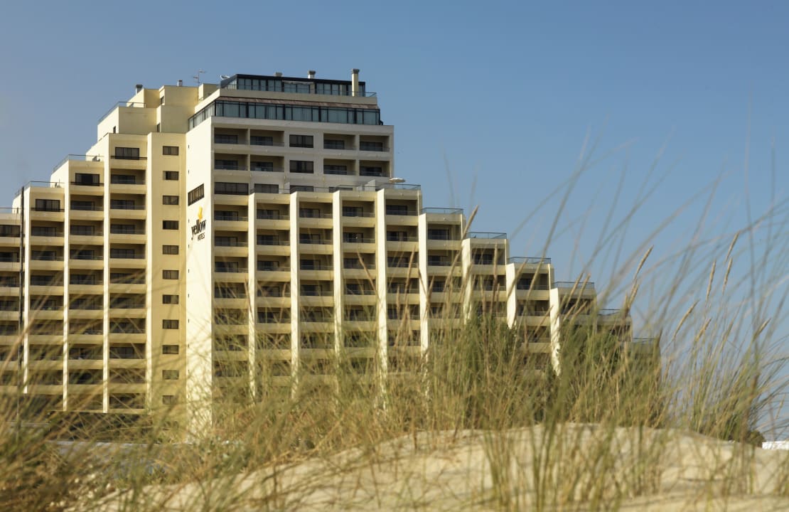 Außenansicht Hotel Yellow Praia Monte Gordo