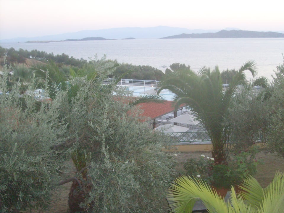 Abends... Akrathos Beach Hotel