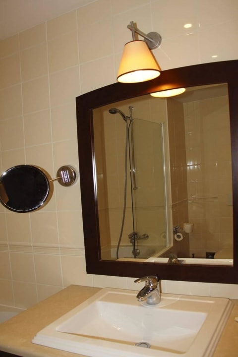 Bad mit Waschtisch Golden Tulip Warsaw Centre Hotel