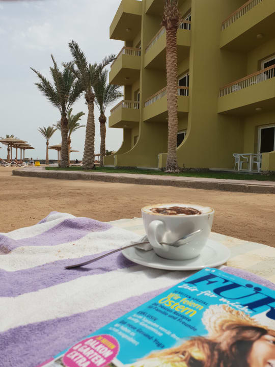 Strand Palm Beach Resort