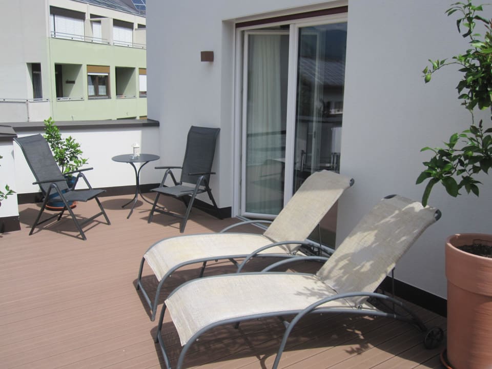 Außenterrasse mit Sitz- und Ruhemöbel Mein Matillhof