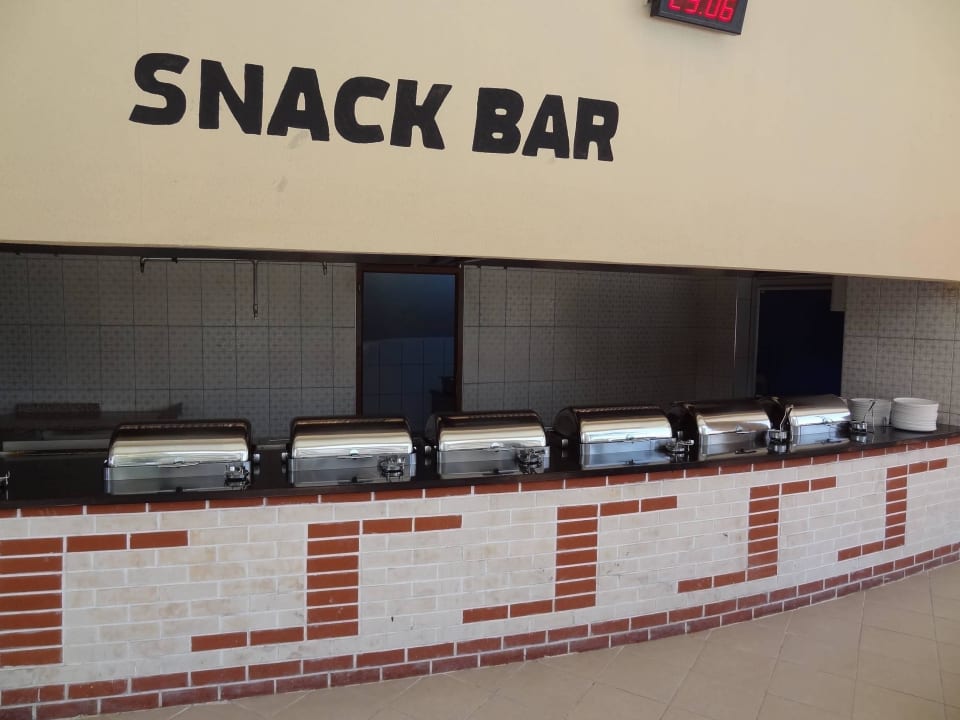Snack Bar am Pool Well Palace Side