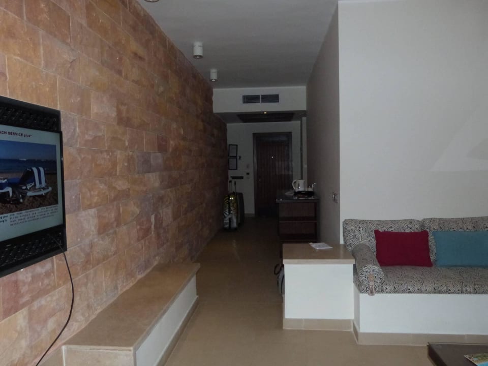 Villa 21, Blick vom Wohnraum zum Flur Fort Arabesque Resort, Spa & Villas