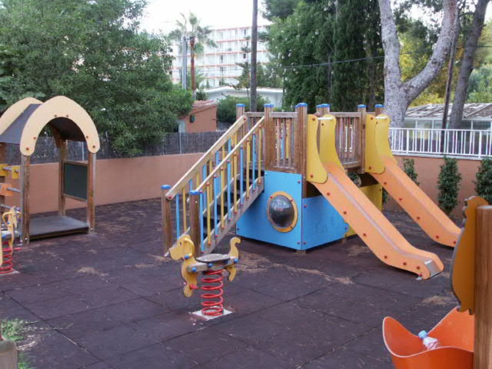 Kinderspielplatz BQ Bulevar Paguera - Adults only