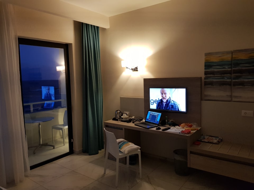 Mit Flach Fernseher und Wasserkocher mit Kaffee,Tee,Zucker u Riviera Spa Resort - Adults Only