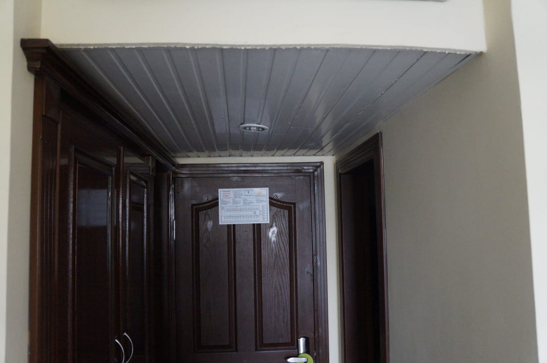 Decke im Zimmer, Wirkt billig. Armas Gül Beach