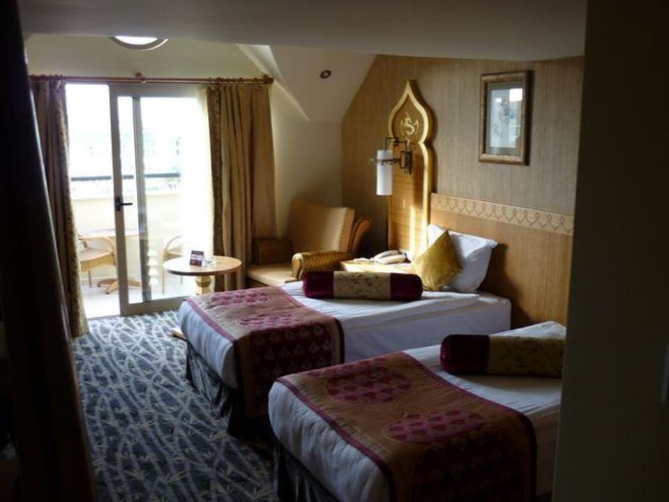 Zimmer Hotel Royal Dragon