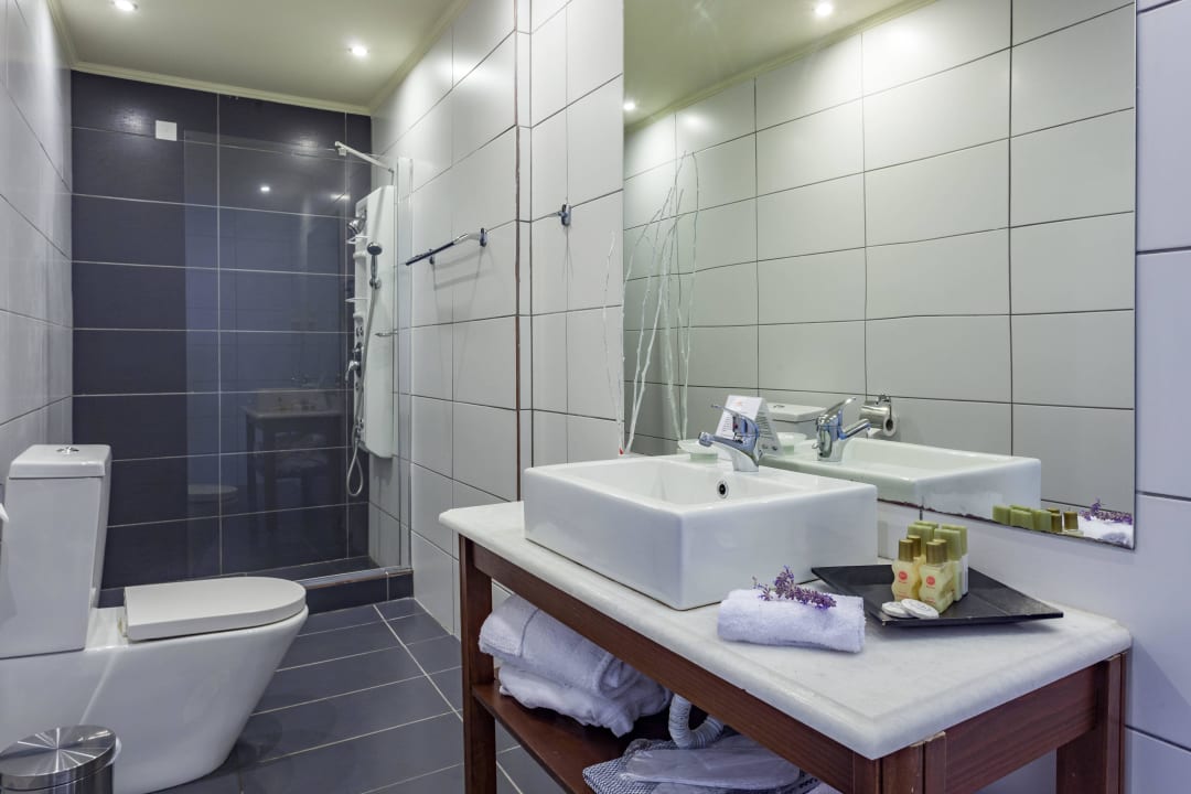 Skopelos Holidays Hotel & Spa-room-bathroom Skopelos Holidays Hotel & Spa