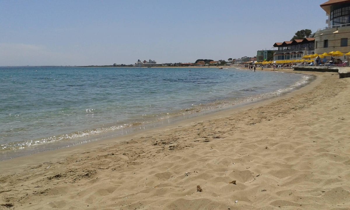 Heißer Strandsand Salamis Bay Conti Resort Hotel & Casino