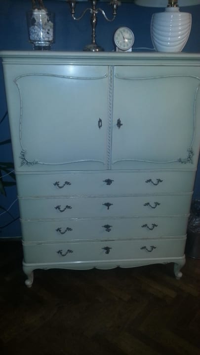 TV Kasten geschlossen  Hotel Zeilinger Schlössl