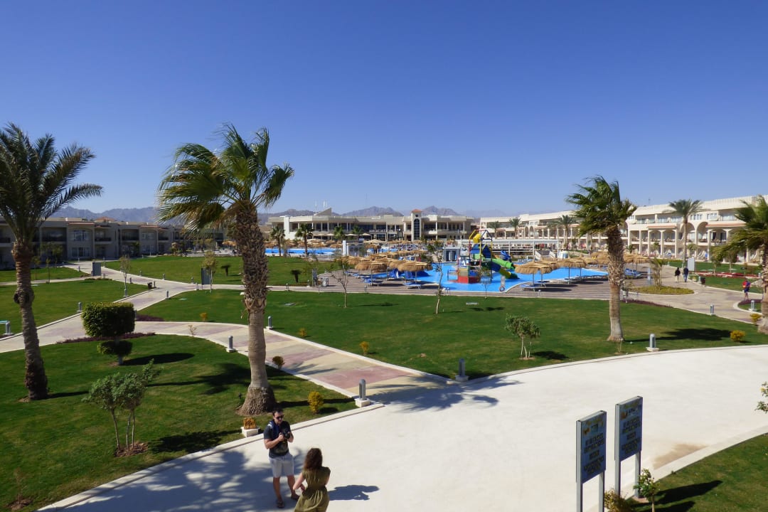 Schön weitläufig und gepflegt  Pickalbatros Royal Moderna Resort-Sharm El Sheikh