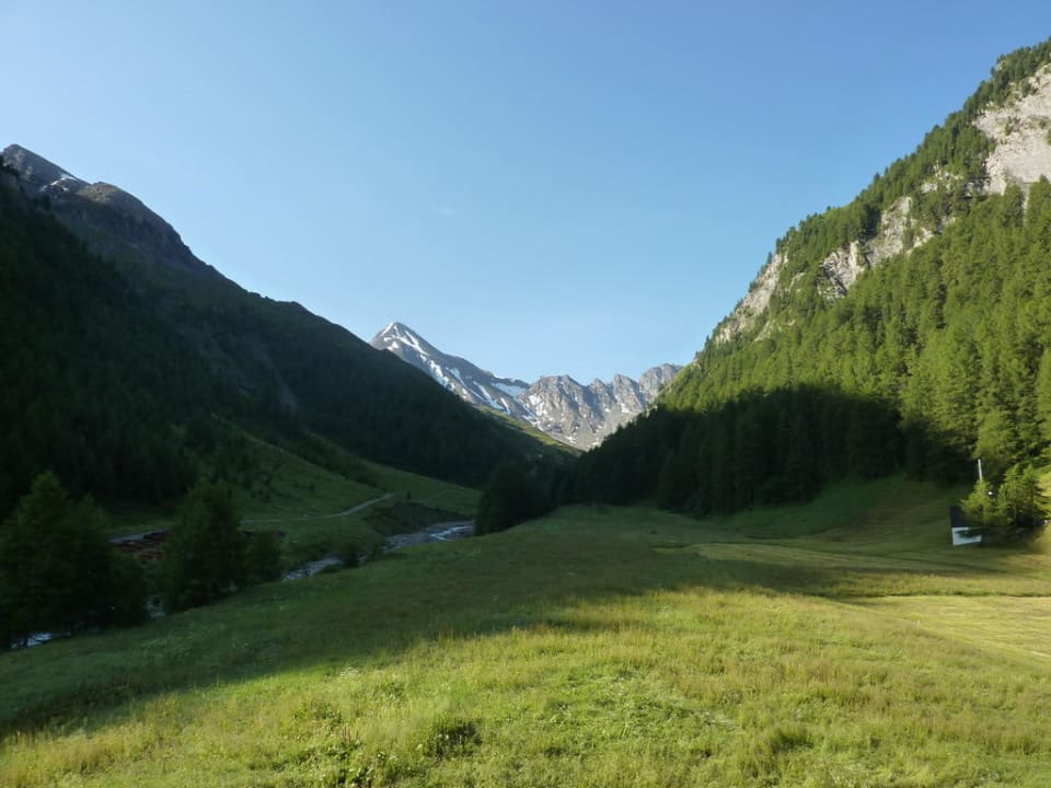 Blick vom Zimmerbalkon Hotel Garni Chasa Castello relax & spa