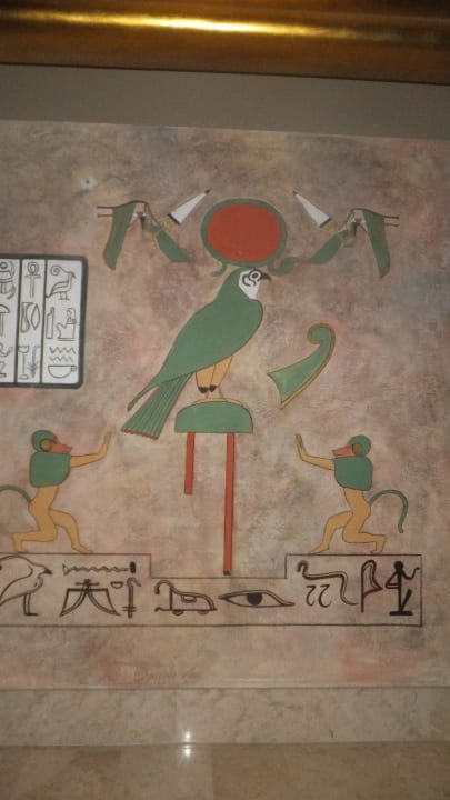 Ägyptische Wandbemalungen im 1. UG Horus Paradise Luxury Resort & Club