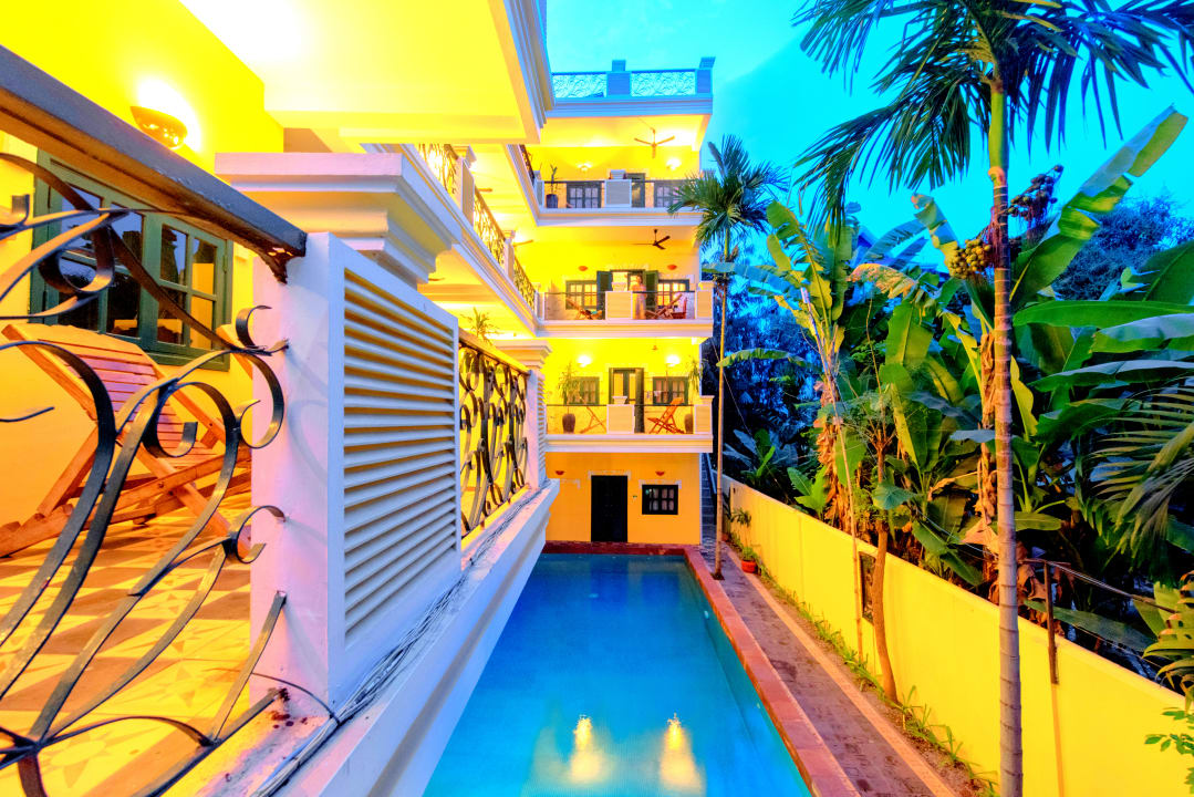 Pool Residence Wat Damnak