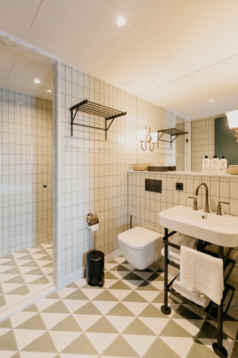 Zimmer The July - Boat & Co