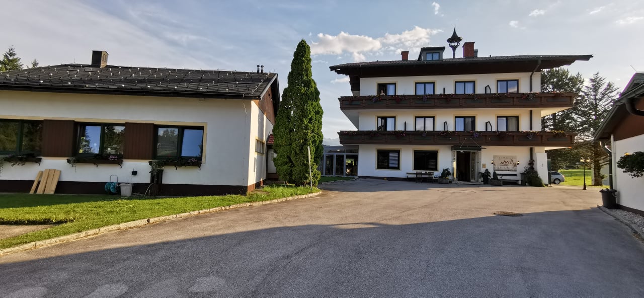 Außenansicht Hotel Berghof Mitterberg
