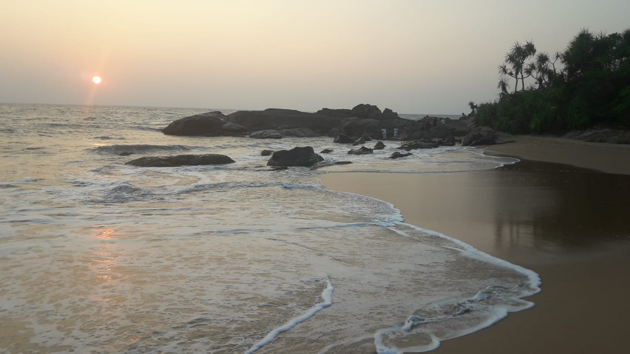 Abends am Strand  Hiru Mudra Resort