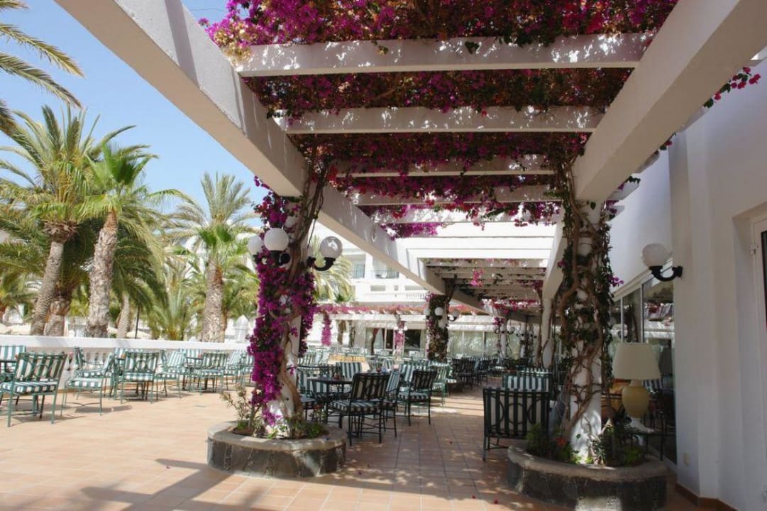 Widok na taras hotelowy Hotel Riu Palace Maspalomas Adults Only