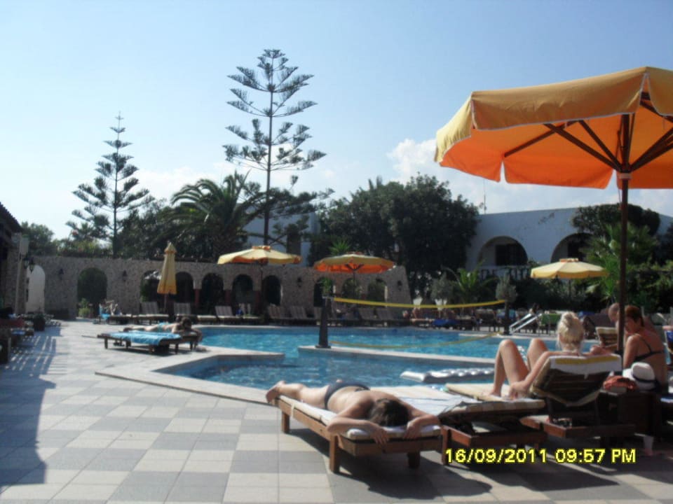 Der Pool Gaia Garden Hotel