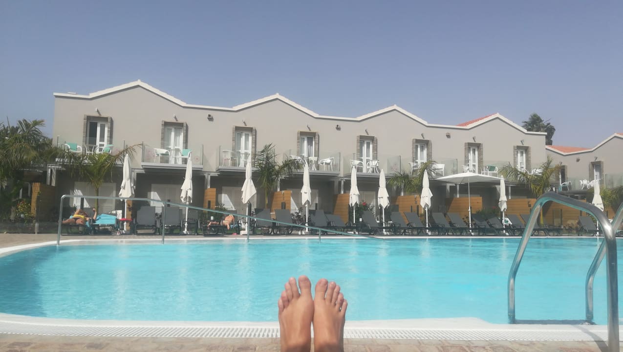 Pool LIVVO Los Calderones