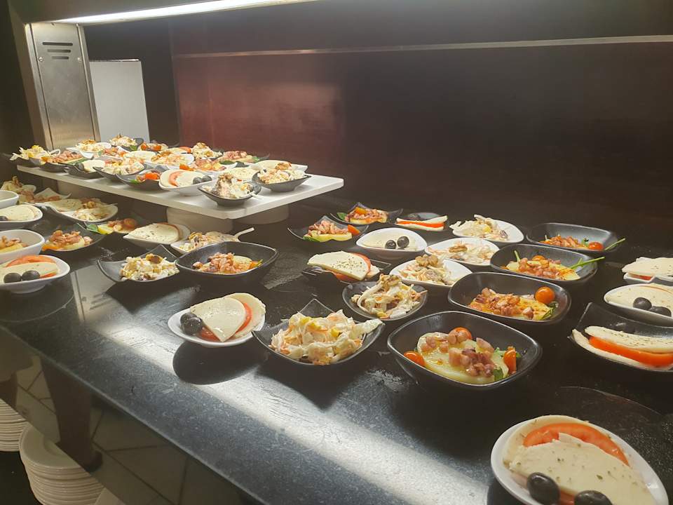 Gastro Gavimar Ariel Chico Club & Resort