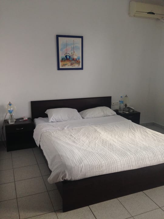 Zimmer Acrotel LilyAnn Boutique