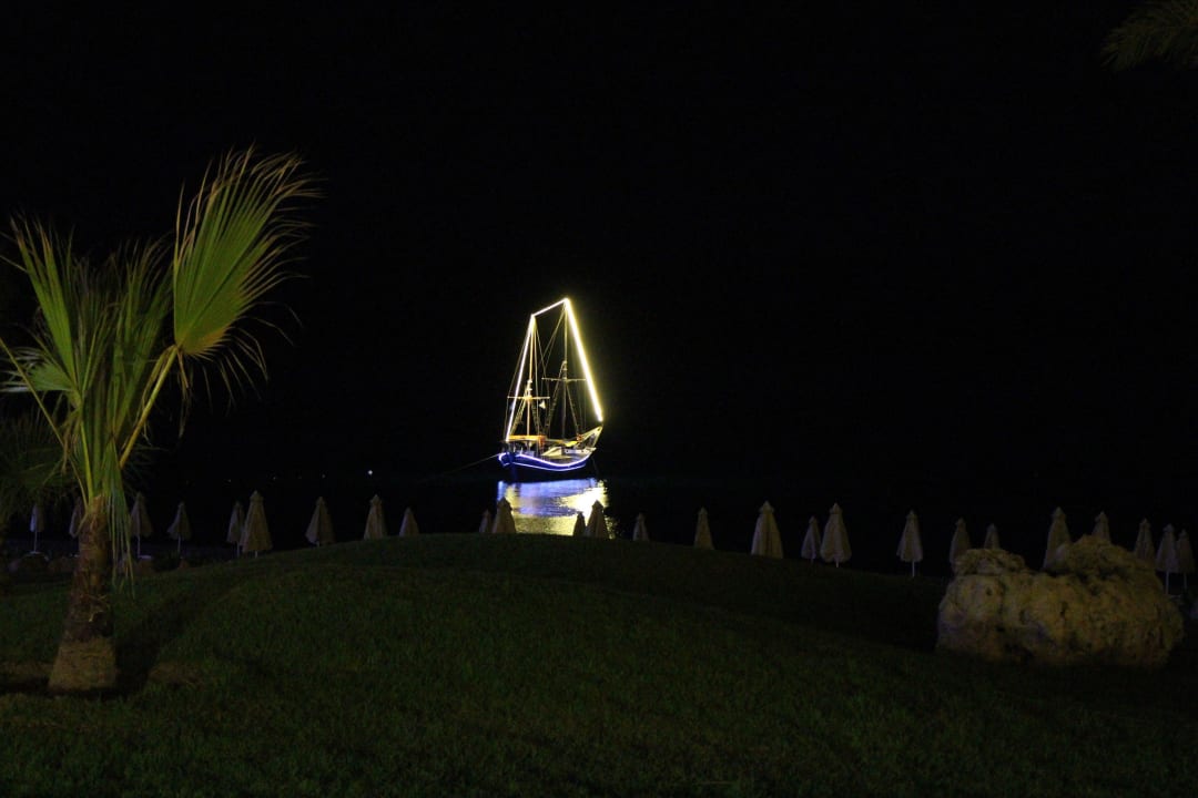 Beleuchteter Zweimaster Rodos Palladium Leisure & Wellness