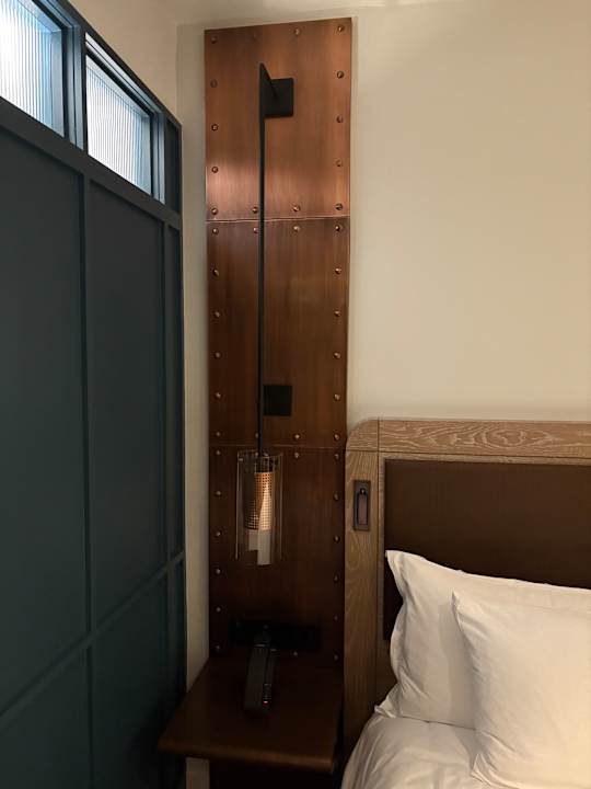 Zimmer The Gantry London, Curio Collection By Hilton