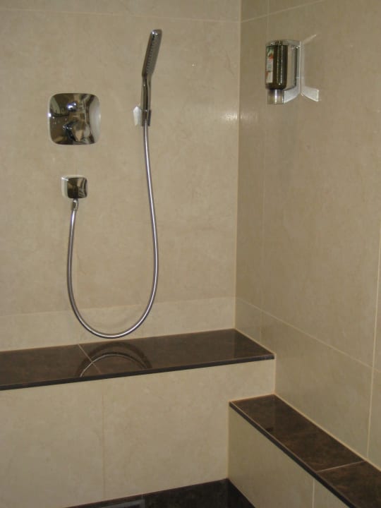 Bad der Junior Suite REGIOHOTEL Berghotel Ilsenburg