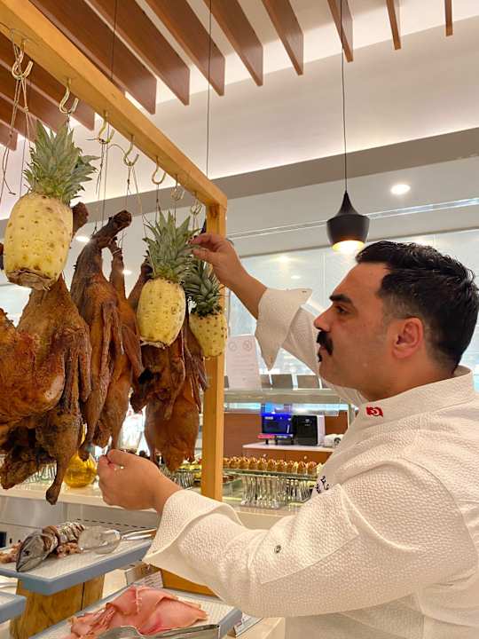 Gastro The Sense Deluxe Hotel