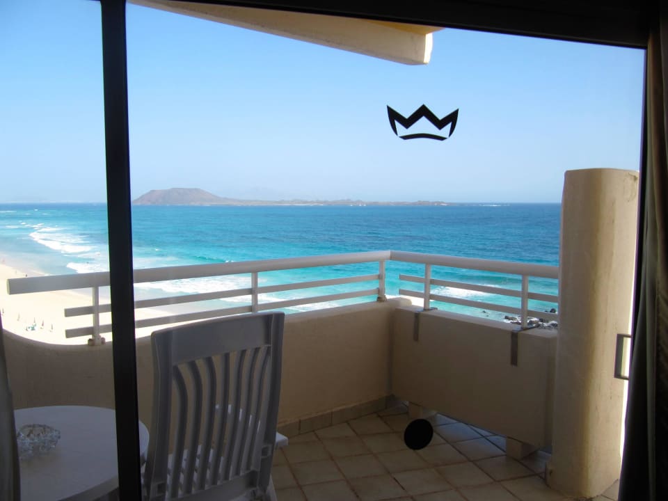 Terrasse und Ausblick Junior-Suite Hotel Riu Palace Tres Islas