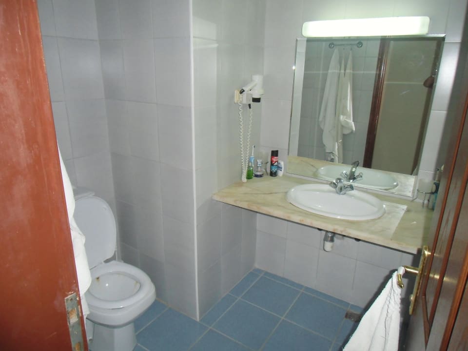 Sauberes Badezimmer... Doris Aytur Hotel