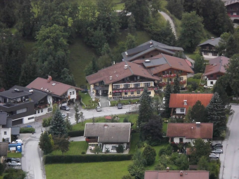 Hotelansicht vom G-Link aus gesehen Familien- & Wanderhotel Erika