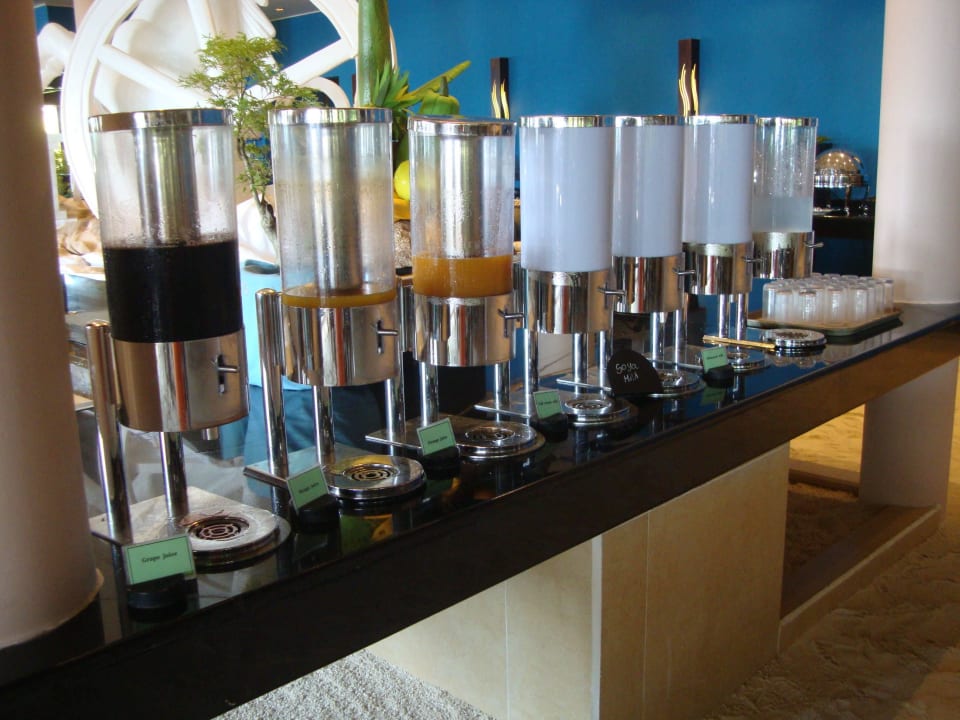 Frühstücksbuffet Veligandu Maldives Resort Island