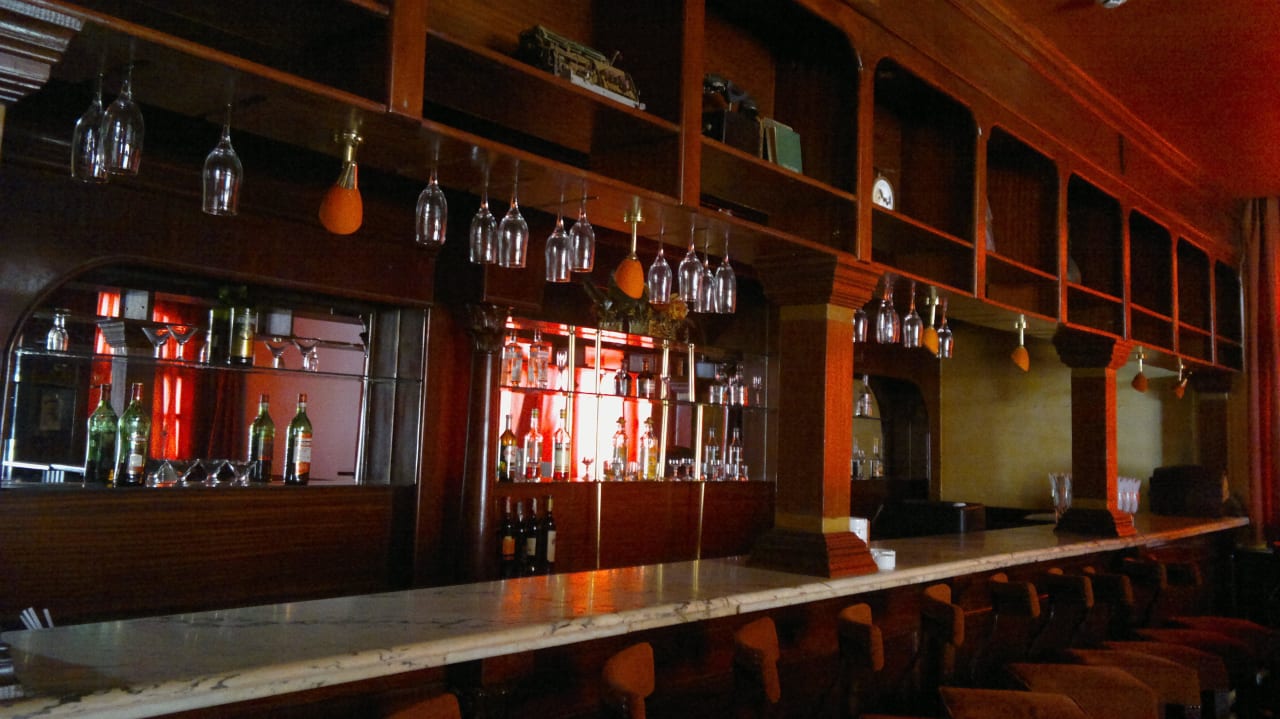 Pub Hotel Le Pacha Beach Resort