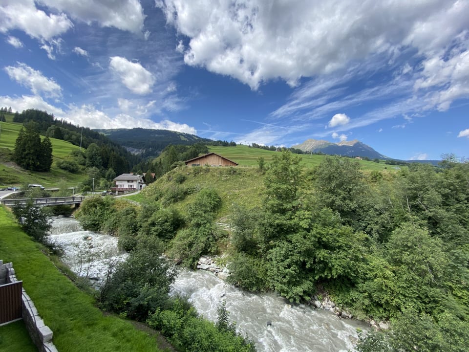 Ausblick AVES Hotel Savognin