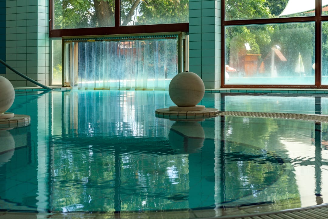 Pool Ensana Thermal Sarvar Health Spa Hotel