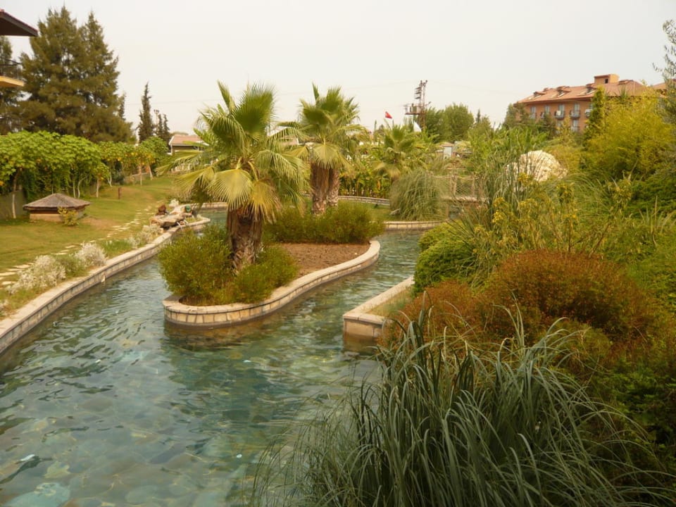 Lazy River Club Grand Side