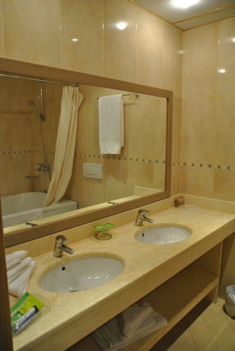 Badezimmer Flamingo Grand Hotel & Spa