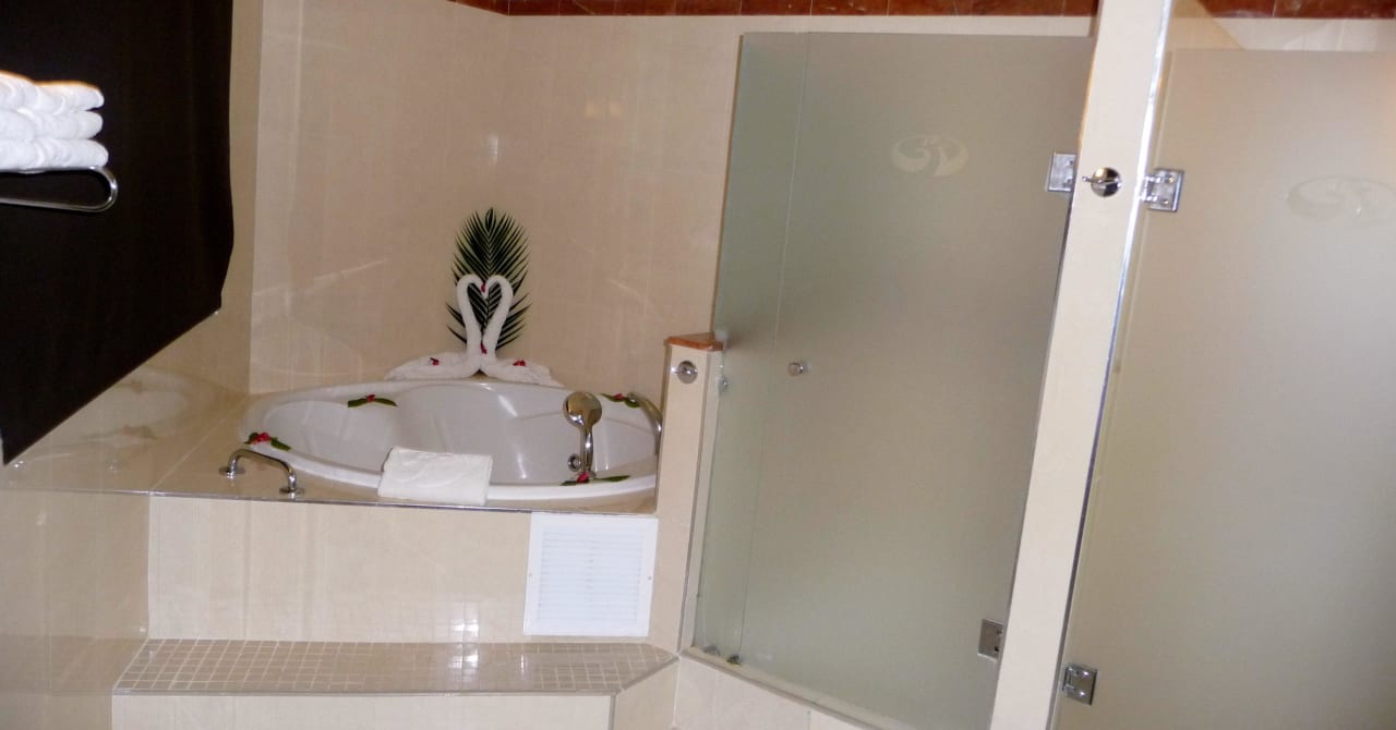 Whirlpool im Badezimmer Grand Palladium Select Bávaro Resort & Spa